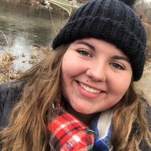 Meet your Posher, Carly